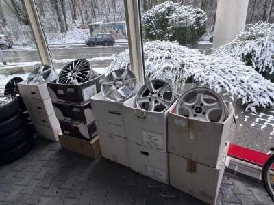 1 Pos. Alu-Felgen, 6-Satz (unterschiedliche Hersteller und Abmessungen)